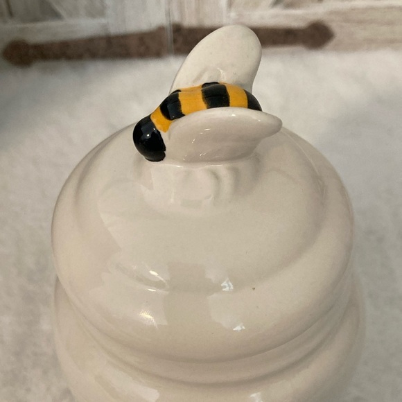 Rae Dunn Bee Kind Baby Canister - Picture 2 of 7